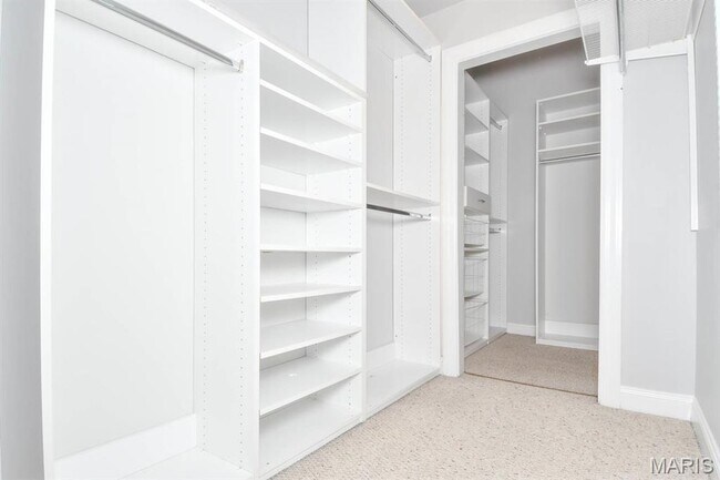 Building Photo - 20 Brighton Way