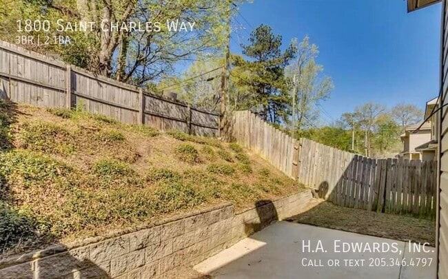 Building Photo - 1800 St Charles Way