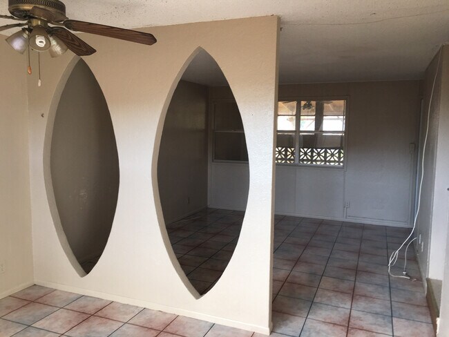 Building Photo - 3 bedroom 1.5 bath home in Ulu Wehi