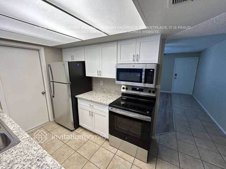 Building Photo - 4249 E Yowy St