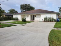 Building Photo - 10372 NW 10th Ave