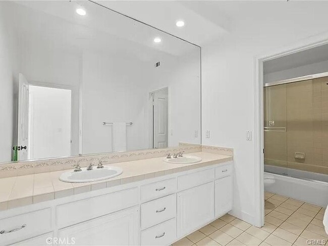 Building Photo - 3450 Malaga Ct