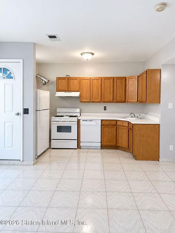 Building Photo - 5 Rigimar Ct