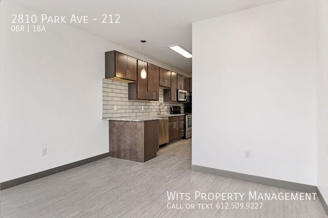 Building Photo - 2810 Park Ave