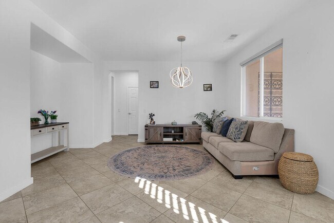Building Photo - 82540 Lordsburg Dr