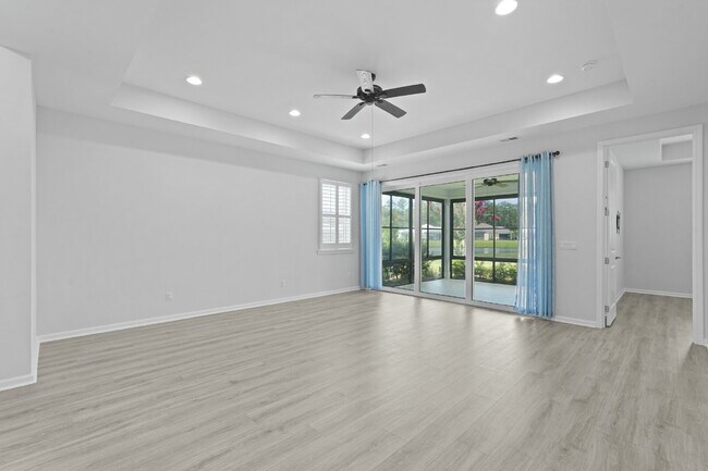 Building Photo - "Charming 2-Bedroom Retreat with 2 Baths and Den - 1558 Sq. Ft. of Comfort in Latitude Margaritav...