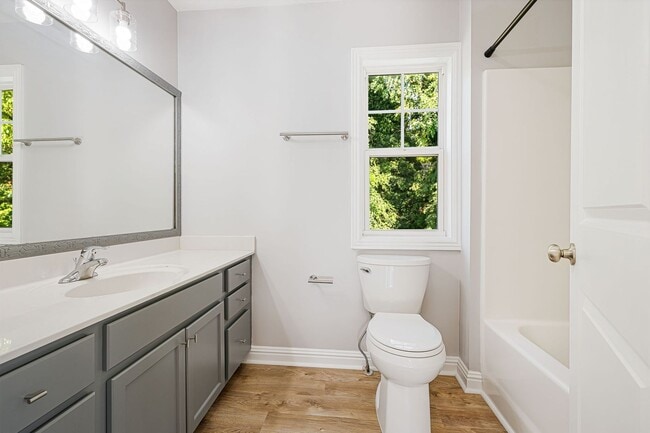 Building Photo - Newly Renovated 3-Bedroom Home with Modern Upgrades (6 or 12 Month Lease Options)