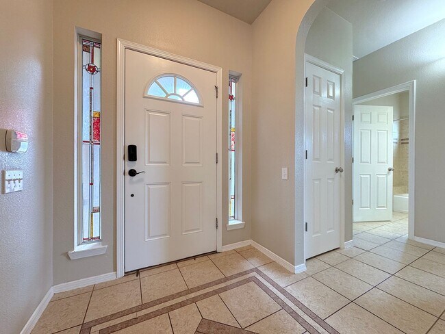 Building Photo - Northeast El Paso 3 Bed/2 Bath Refrig A/C