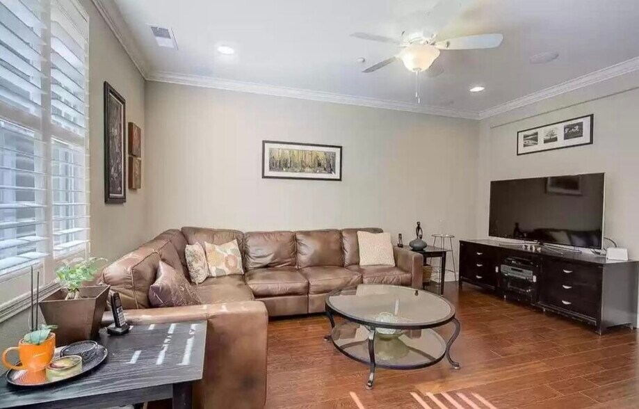 Building Photo - 3680 Aviano Way