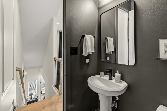 Building Photo - 4905 Avenue J