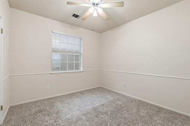 Building Photo - 1519 Freestone Dr