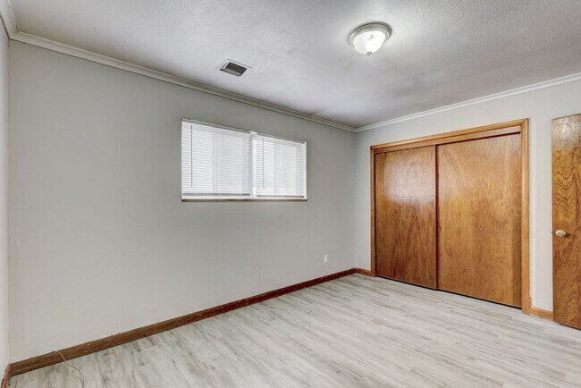 Building Photo - 3 bed 2 bath home in Bethany, OK
