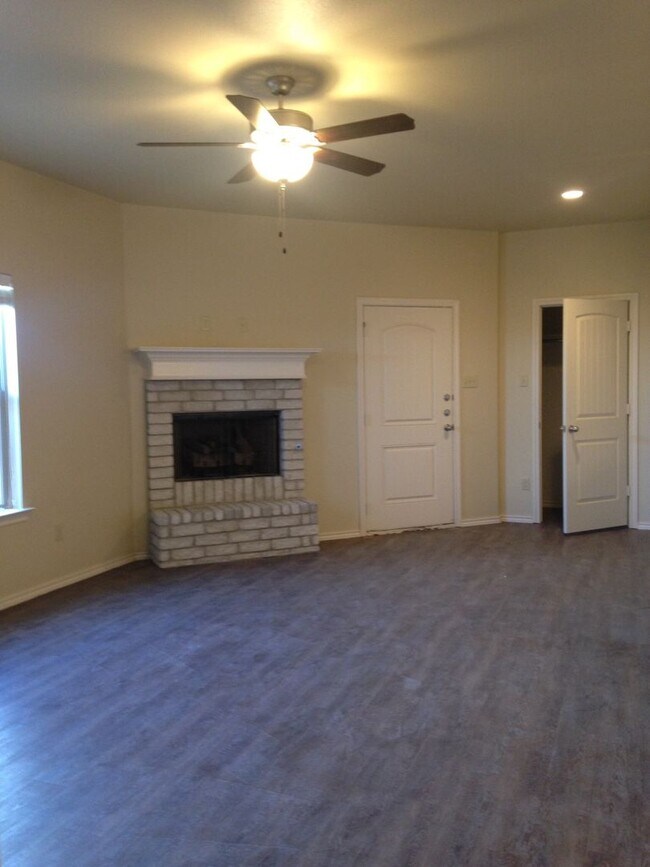 Building Photo - 1212 Preston Trails