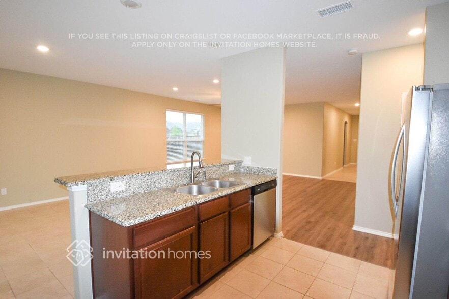 Building Photo - 2106 Slow Stream Dr