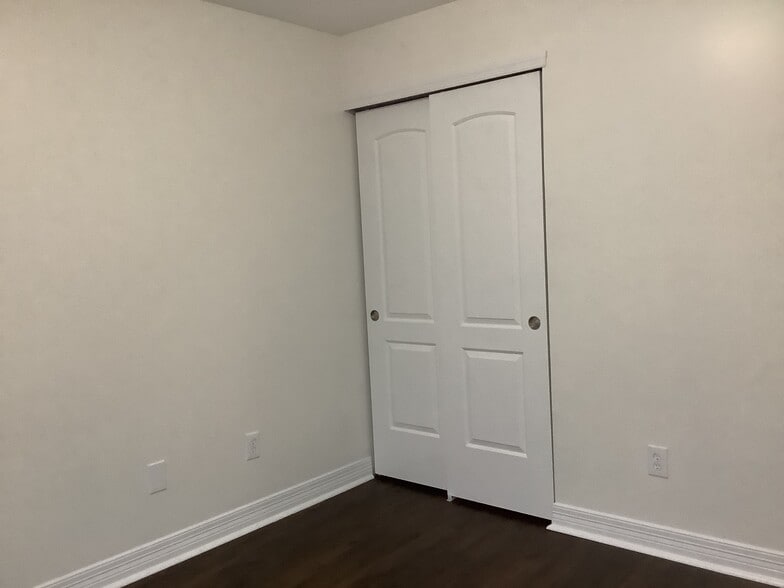 Building Photo - 768 Shellbark St