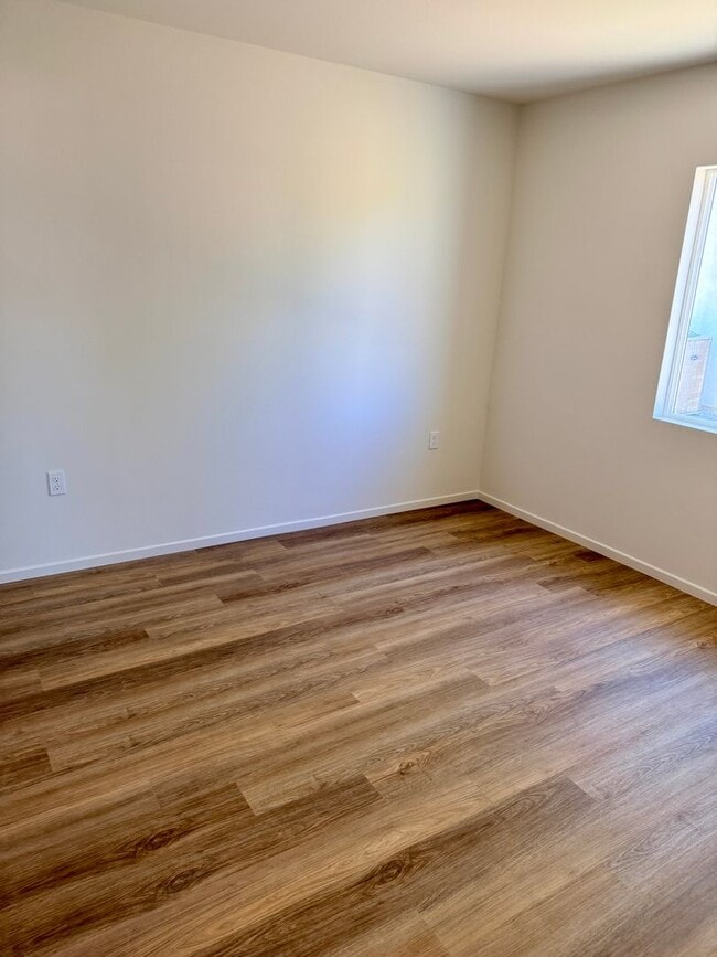 Building Photo - BRAND NEW 1 BEDROOM ADELANTO HOME