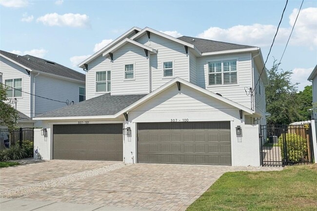 Primary Photo - 307 S Arrawana Ave
