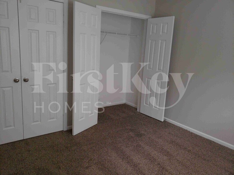 Building Photo - 3760 Thornaby Cir