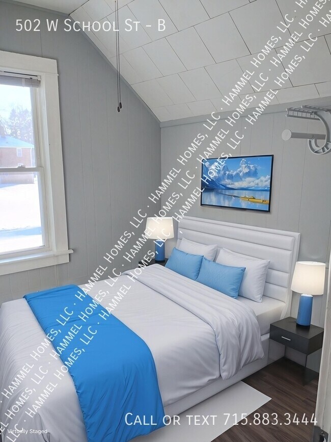 Building Photo - 502 W School St