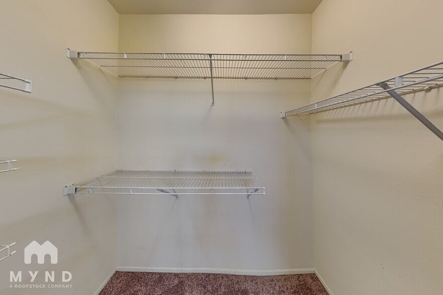 Building Photo - 16181 W Heritage Dr