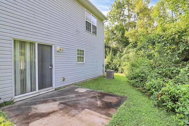 Building Photo - 5750 Laborde Ave