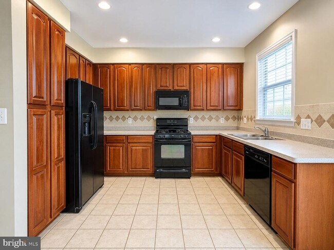 Building Photo - 6065 Ticket Way