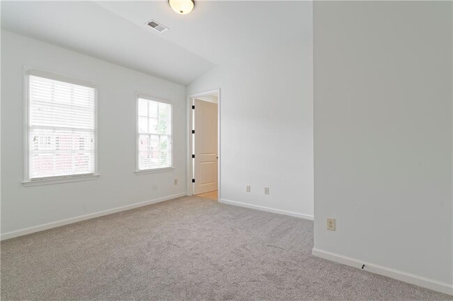 Building Photo - 145 Rose Garden Ln