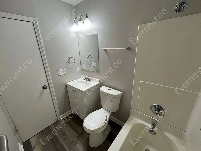 Building Photo - 3629 Waldorf Dr