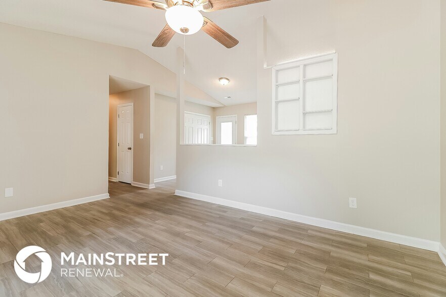 Building Photo - 130 Oakdale Ave