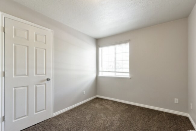 Building Photo - 1219 S 1850 W