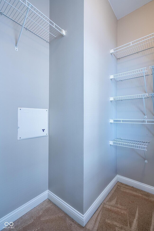 Building Photo - 234 E 9th St