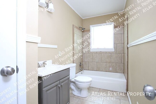 Building Photo - 427 Patterson Ave