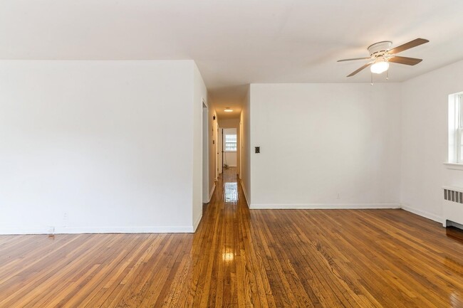 Building Photo - 169 McAdoo Ave