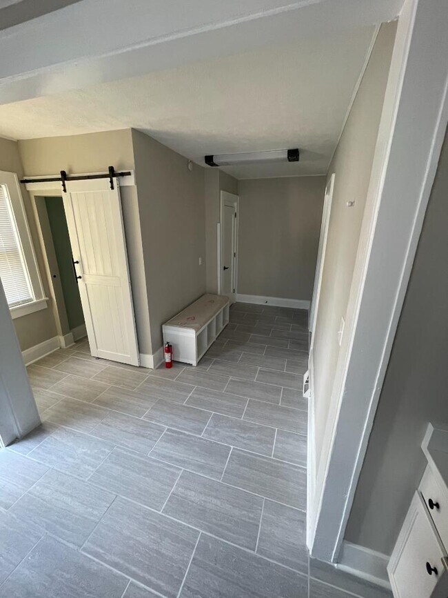 Building Photo - 438 Wales Rd NE