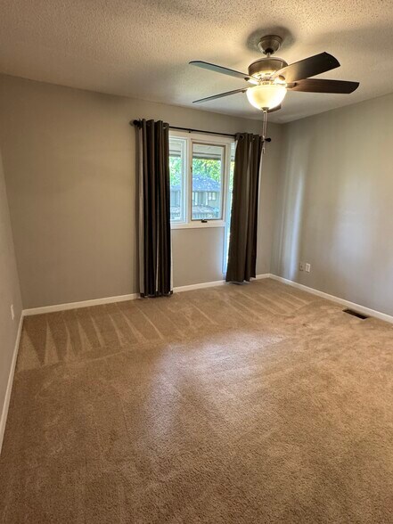 Building Photo - 115 Beechnut St