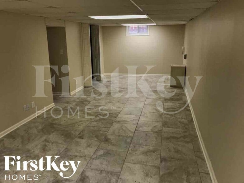 Building Photo - 1114 Jewett St