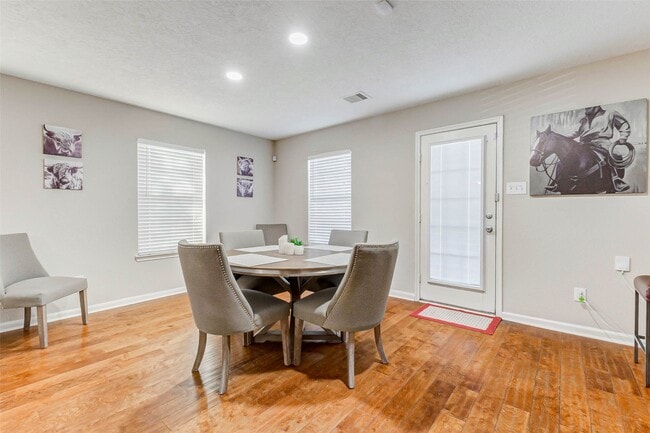 Building Photo - 12638 Skyview Manor Dr