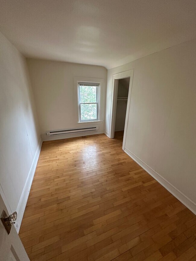 Building Photo - 1028 Ceape Ave