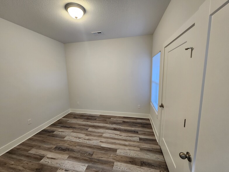 Bedroom #2 - 5371 Nolen