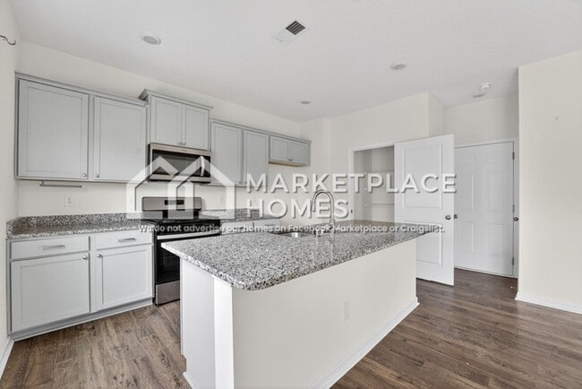 Building Photo - 12318 Hatmaker Ln