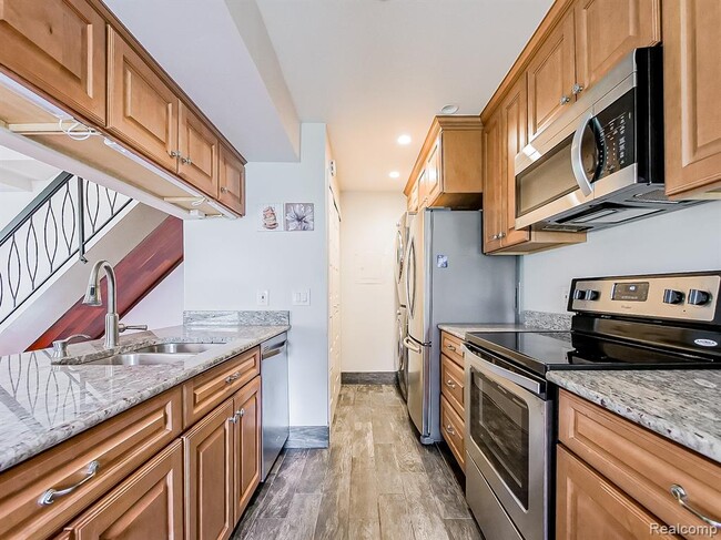 Building Photo - 3115 Sunnyside Ct