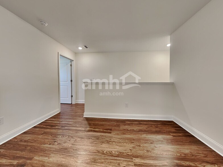Building Photo - 149 Onate Cir