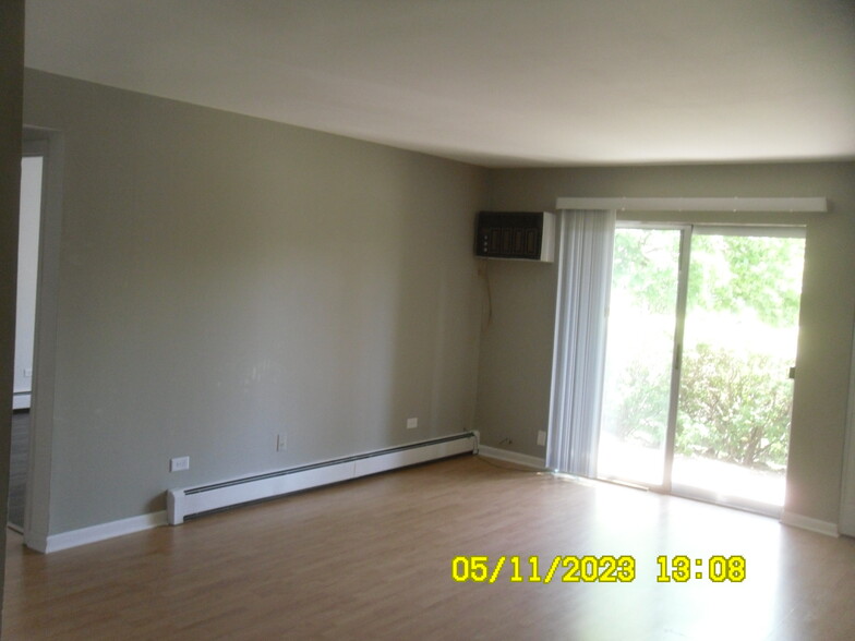 Building Photo - 2244 W Nichols Rd