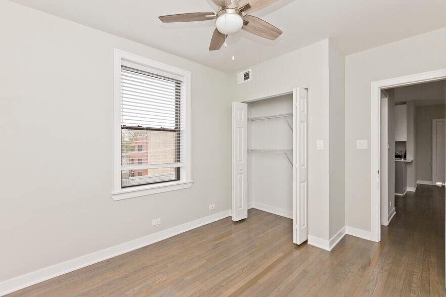 Building Photo - 3620 N Marshfield Ave