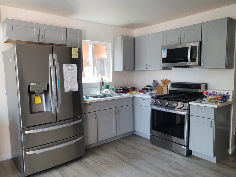 Building Photo - 11017 Condon Ave