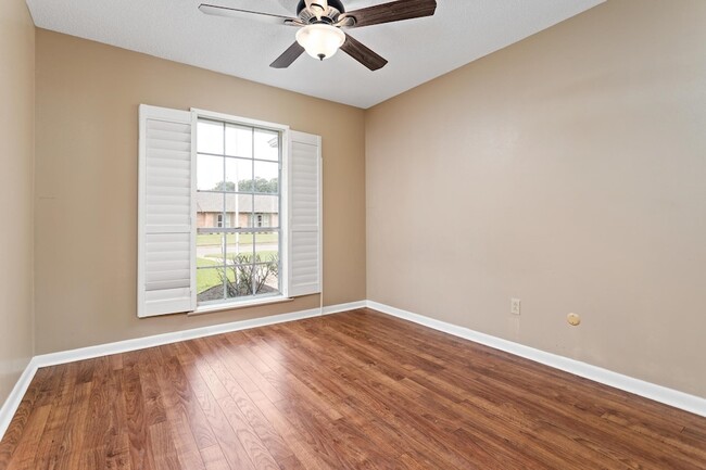 Building Photo - 660 Bancroft Dr