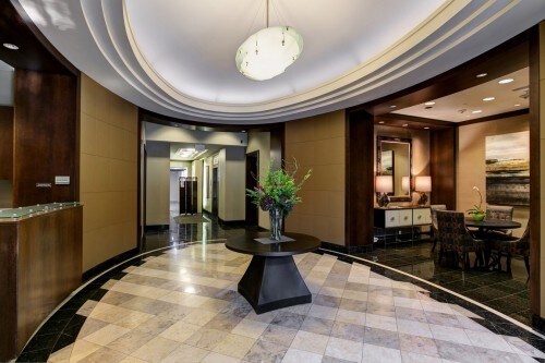 Building Photo - The Cosmopolitan - 1 bedroom + den