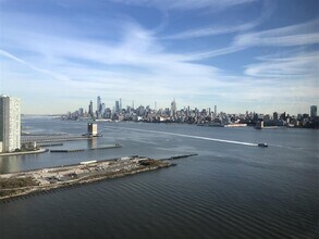 Building Photo - 20 2nd St