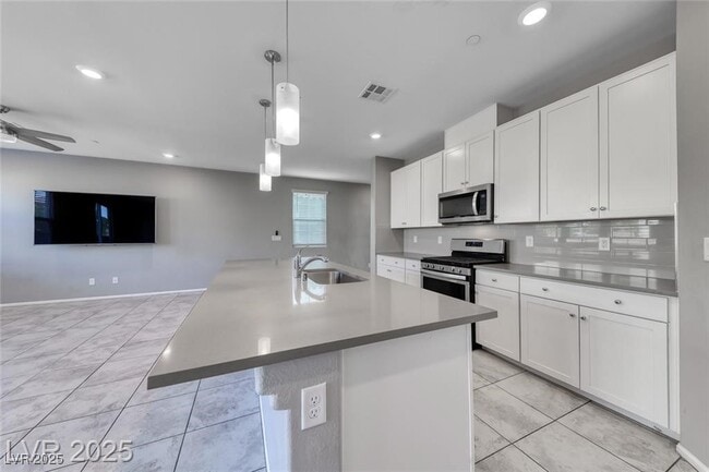 Building Photo - 3028 Gravino Ave