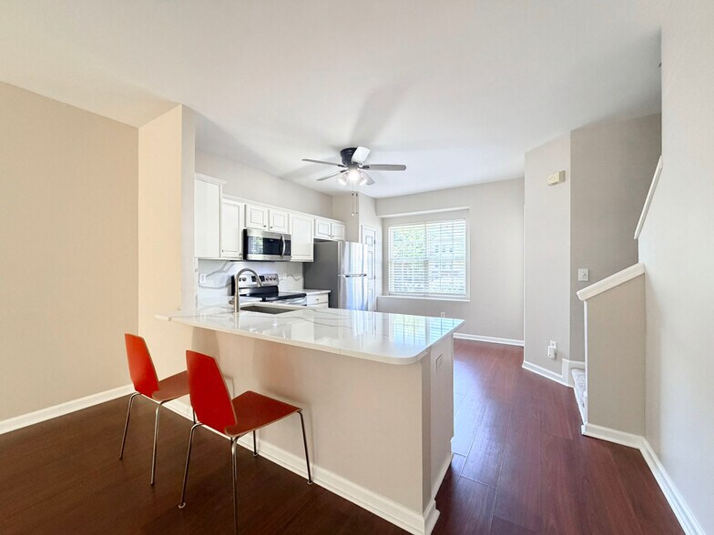 Building Photo - 1707 Zachary Brook Ln